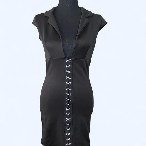 PrettyLittleThing black glam goth bodycon dress with hook eye detail Size 6 - Picture 2 of 6